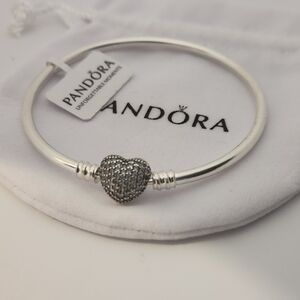 New Pandora Moments Sparkling Heart Claps Bangle Charm Bracelet Size 7.5 inche